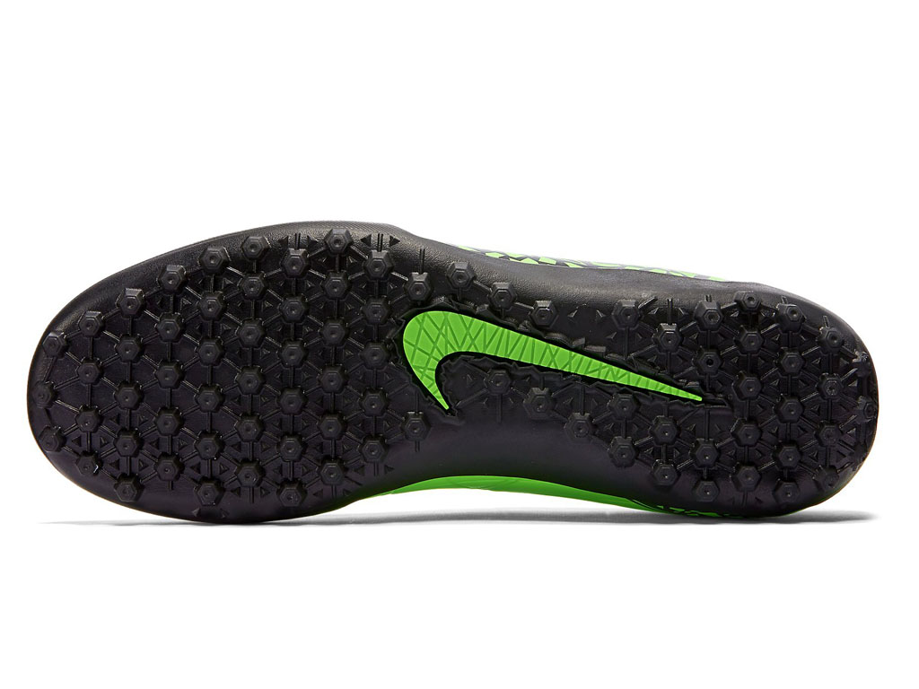 chaussure de foot synthétique nike